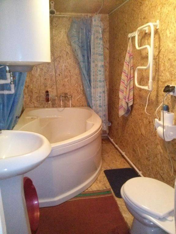 Фотографии номера Двухместный номер с 2 отдельными кроватями, вид на сад в Гостевом доме Guest House on Frunze Полоцк